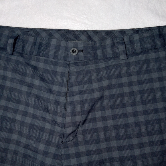 Nike Golf Performance Dri Fit Plaid Shorts With Cardinals Logo Mens Size 34 - Picture 3 of 9